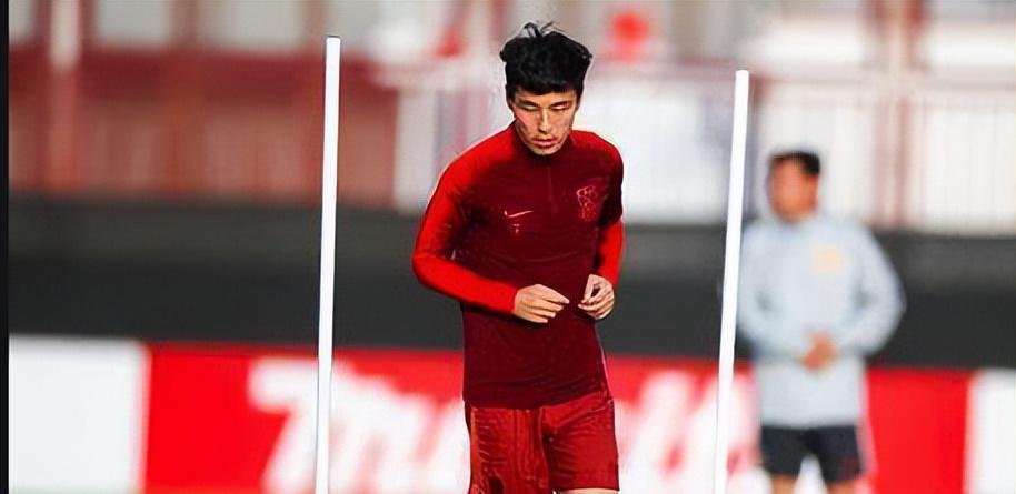 九游地址-包含中超球队拼尽全力，冲刺胜利收获喜悦的词条